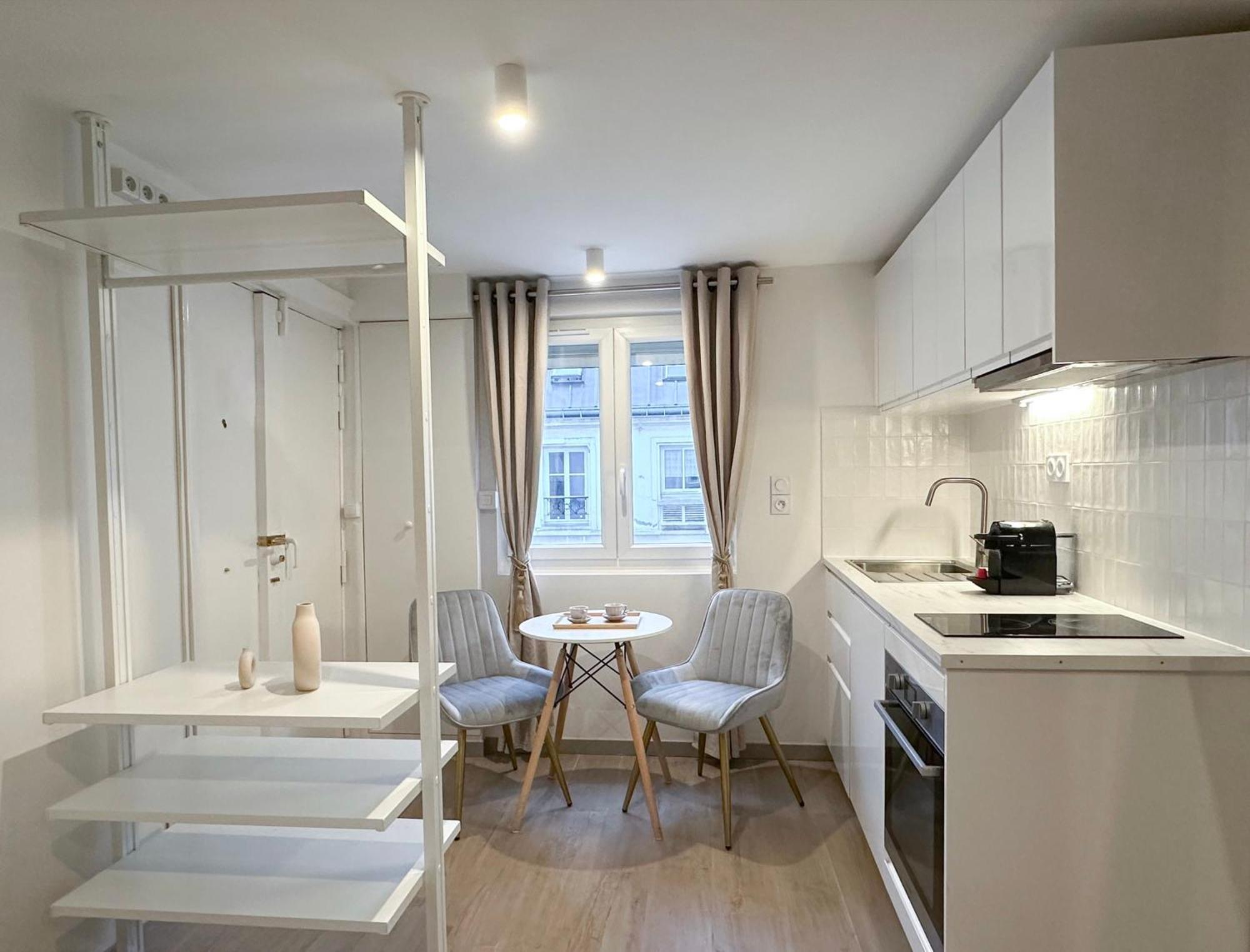 Brand New Properties Near La Madeleine ! Paris Exterior photo